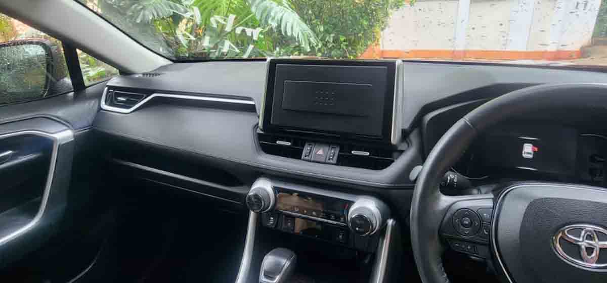 Pioneer AVH-Z5250BT installation on Toyota Rav 4 2018